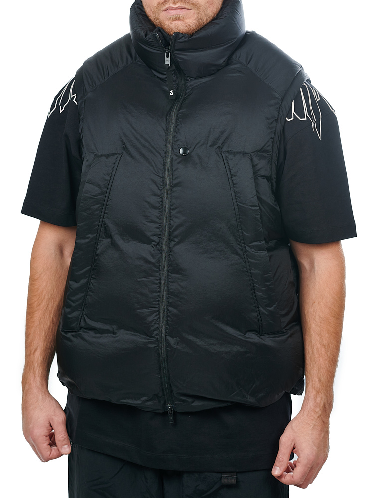 Жилет Y-3 от итальянских брендов в интернет магазине egoist-magazin.ru 8 Жилет Y-3 Y-3 Модная итальянская одежда для мужчин 8